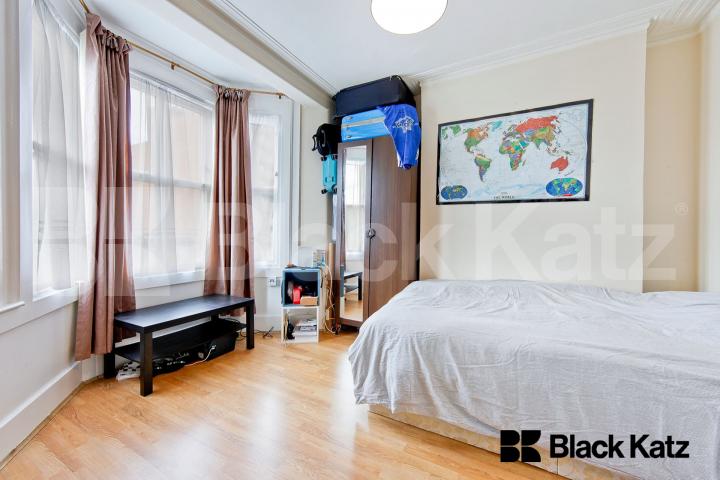 Stunning Communal Roof Terrace With Views Of The City Waleran Flats Old Kent Road, Borough